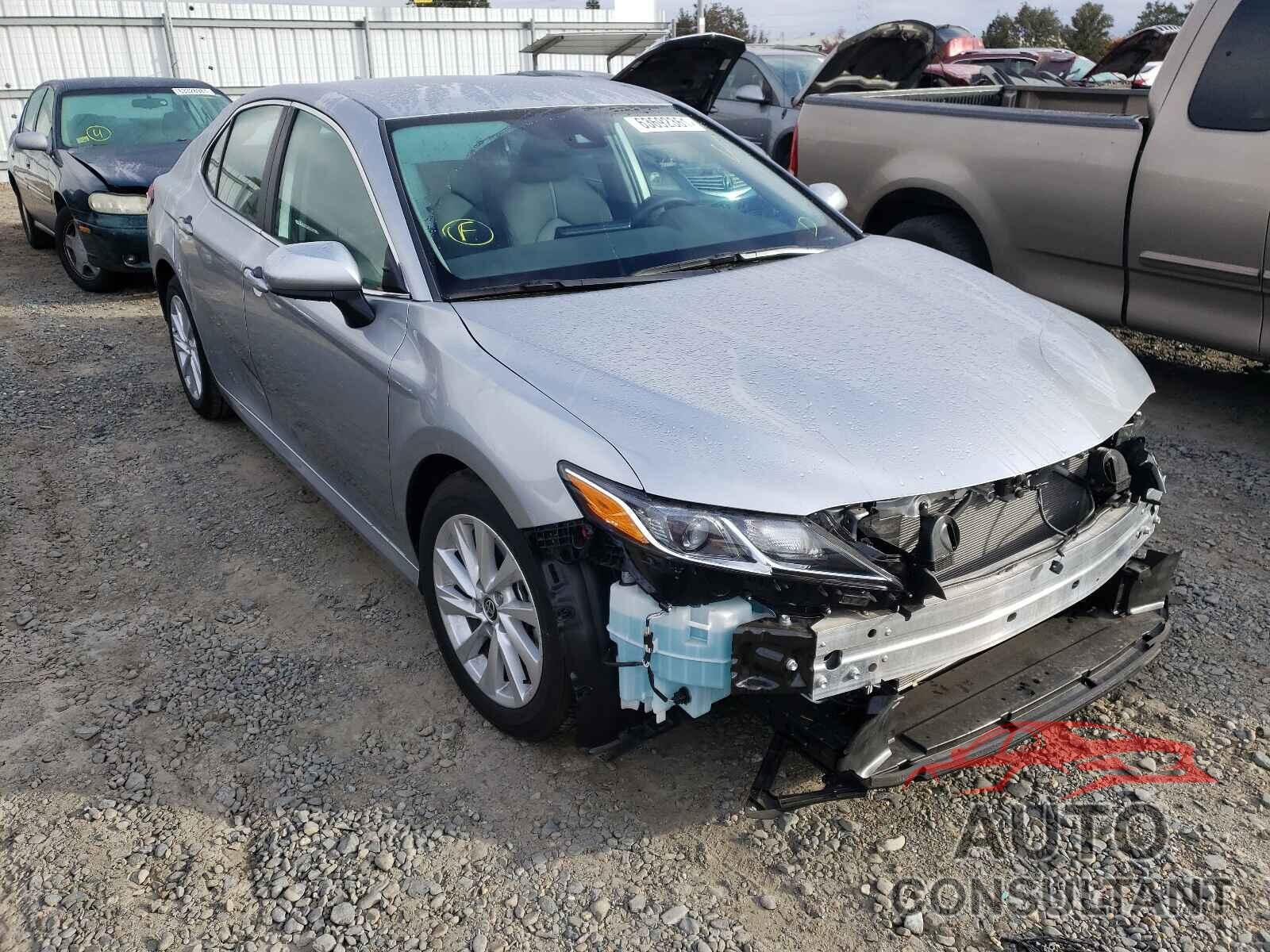 TOYOTA CAMRY 2021 - 4T1C11AK2MU542338