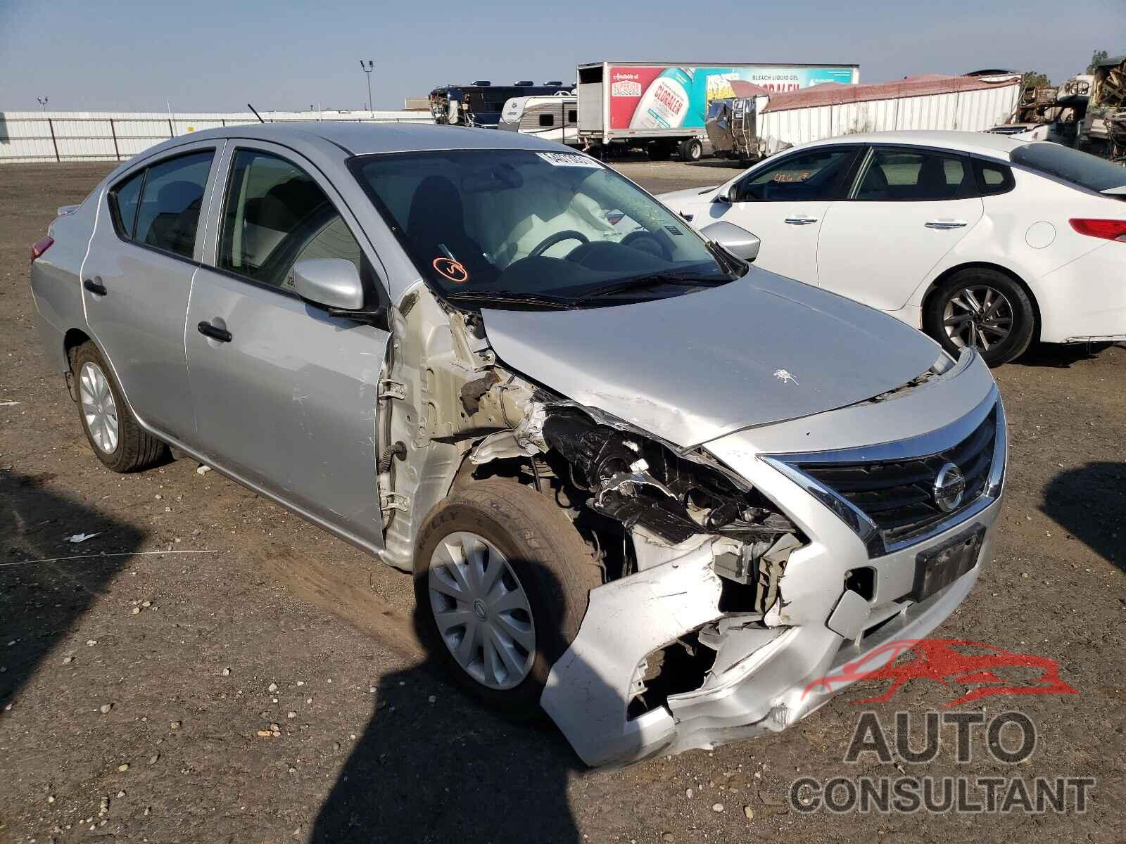 NISSAN VERSA 2017 - 3N1CN7APXHL851579