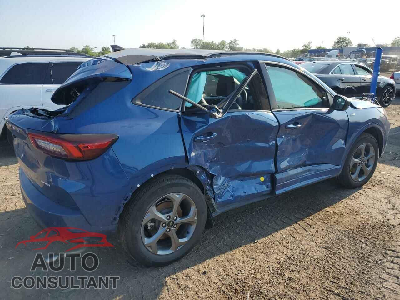 FORD ESCAPE ST 2023 - 1FMCU9MN1PUB21758