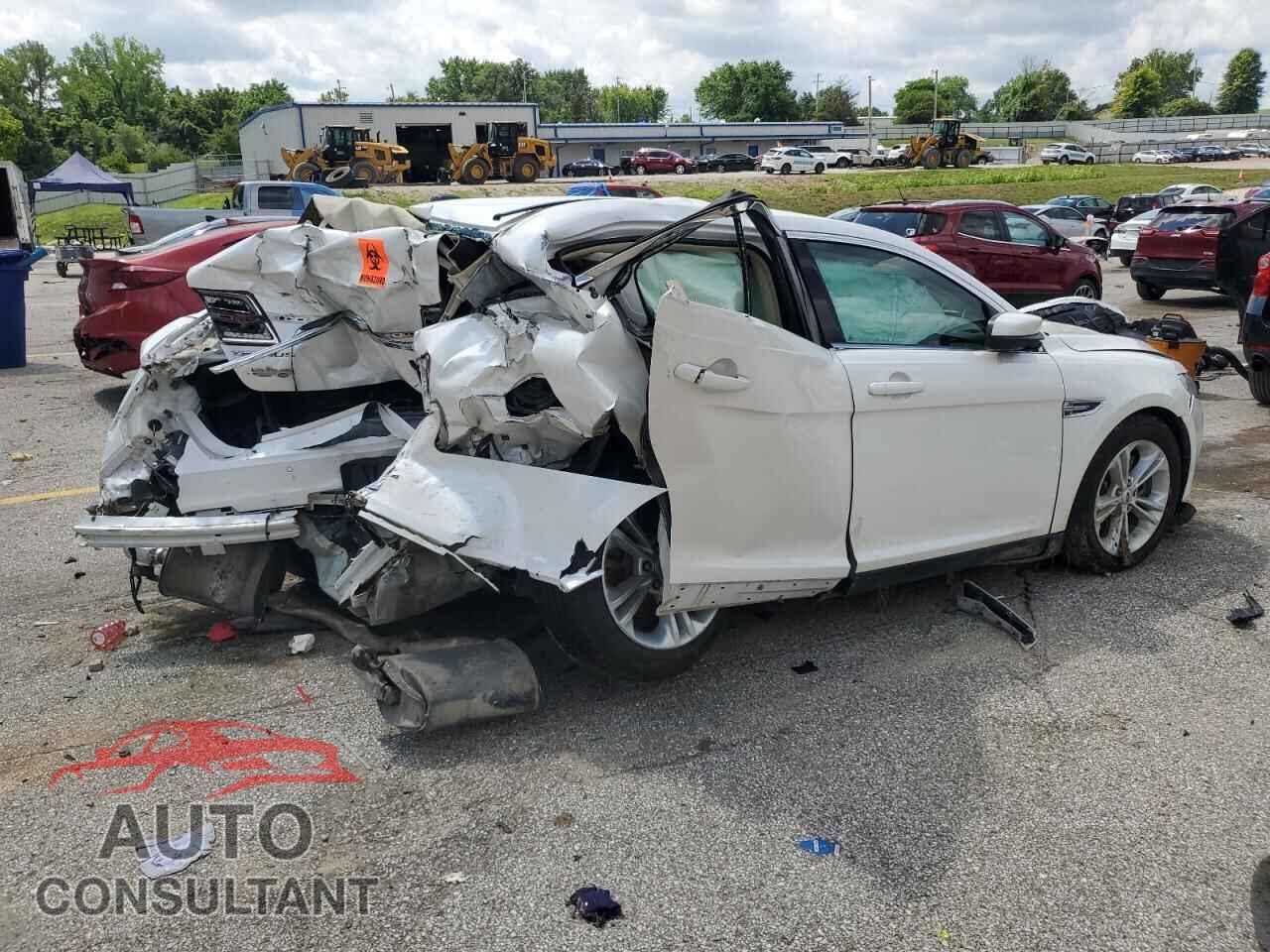 FORD TAURUS 2014 - 1FAHP2E84EG123636