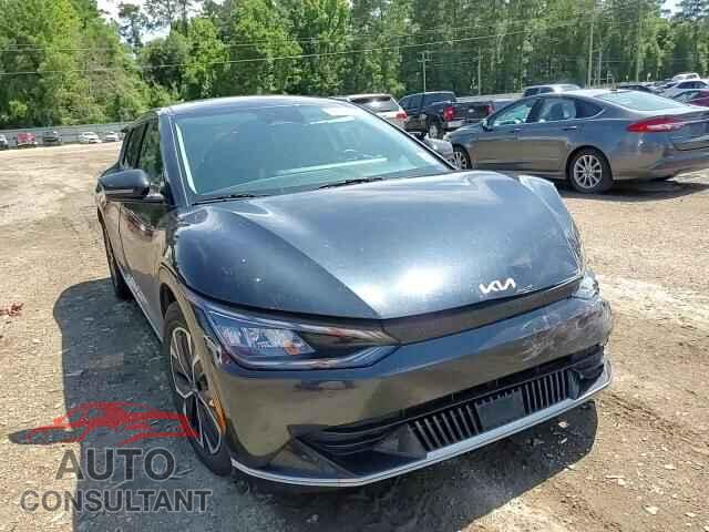 KIA EV6 LIGHT 2022 - KNDC34LA2N5042180