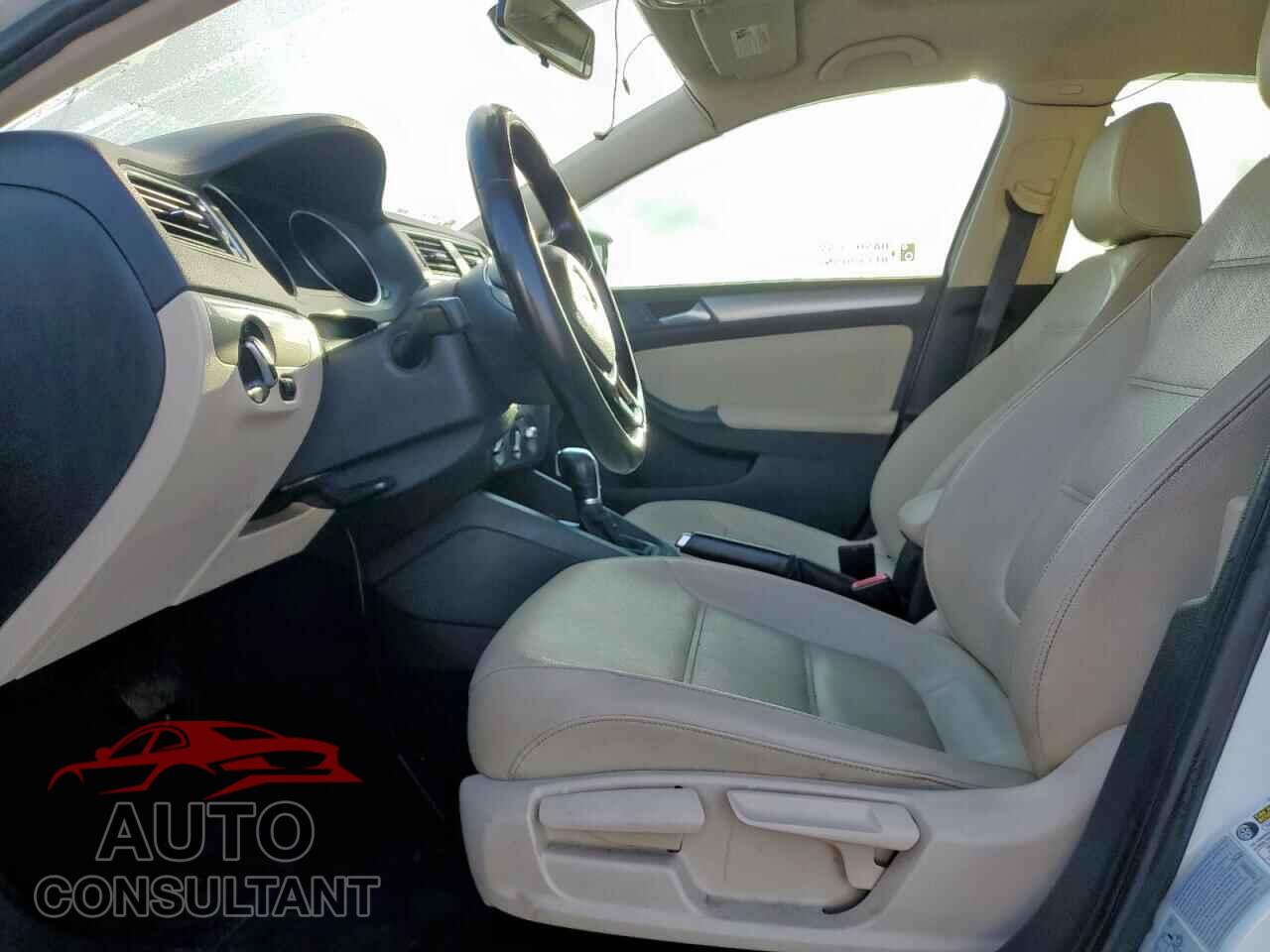 VOLKSWAGEN JETTA 2017 - 3VWDB7AJ2HM386437