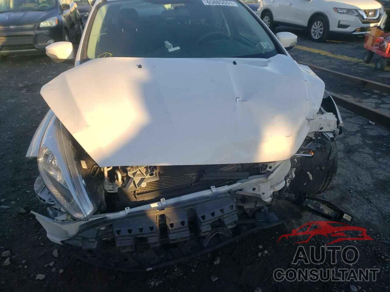 FORD FOCUS 2016 - 1FADP3K28GL352190