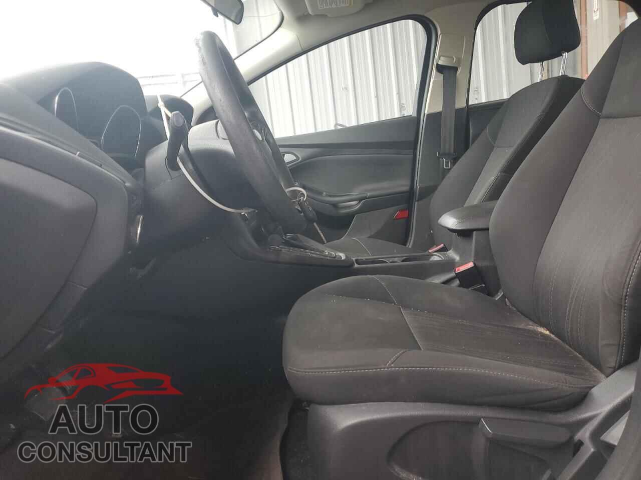 FORD FOCUS 2017 - 1FADP3F29HL292089