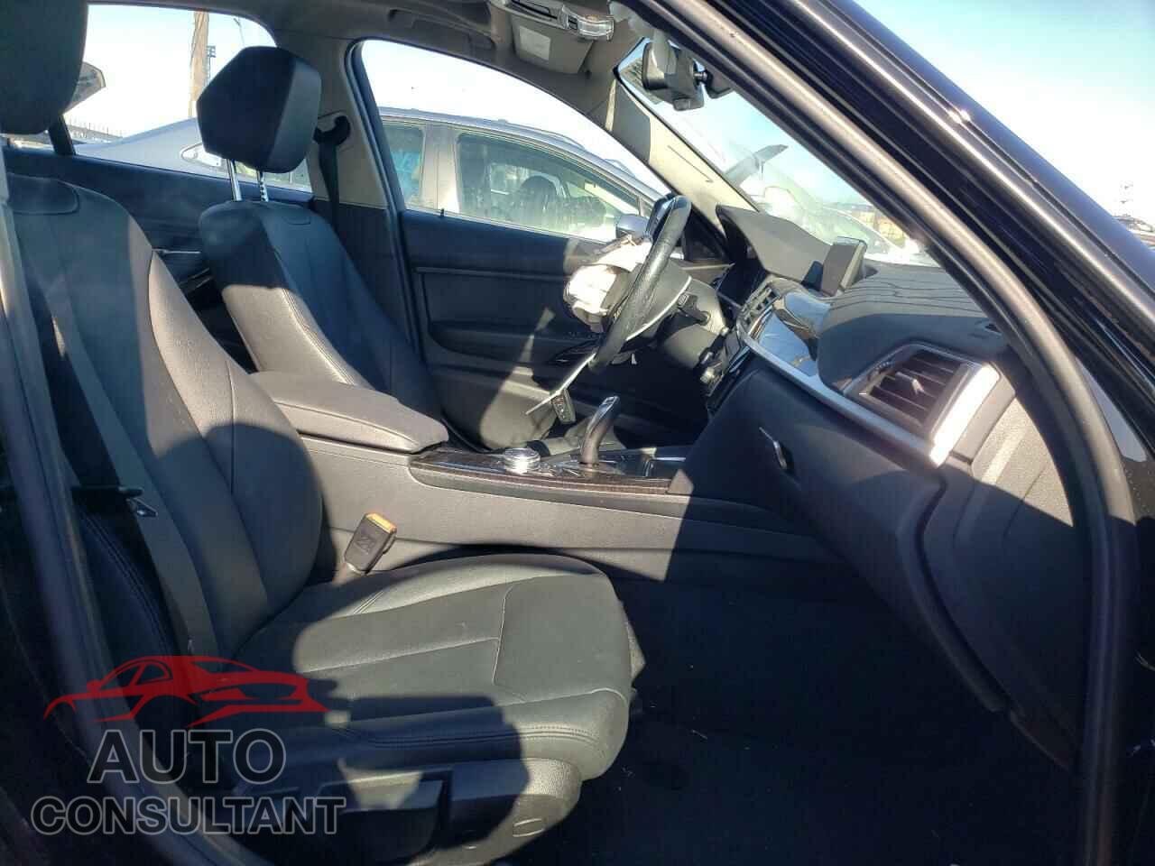 BMW 3 SERIES 2016 - WBA8E5G59GNU21745