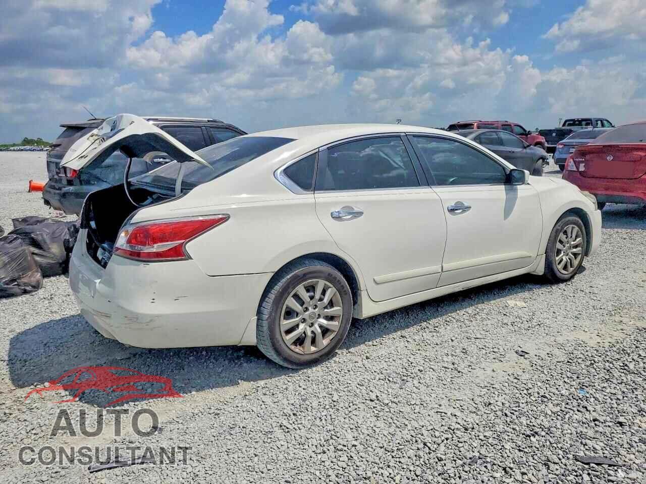 NISSAN ALTIMA 2015 - 1N4AL3AP1FC253754
