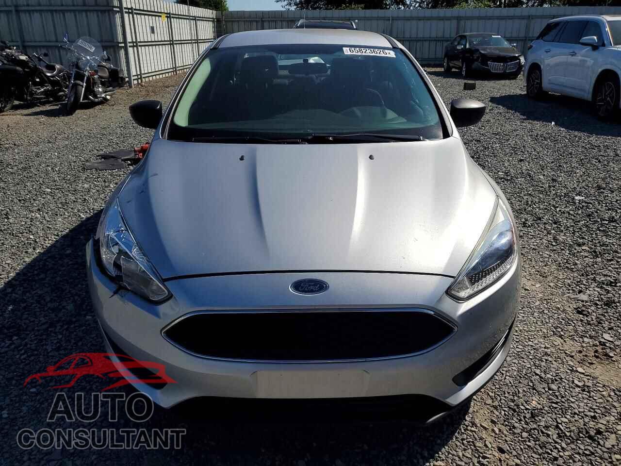 FORD FOCUS 2017 - 1FADP3E29HL325643