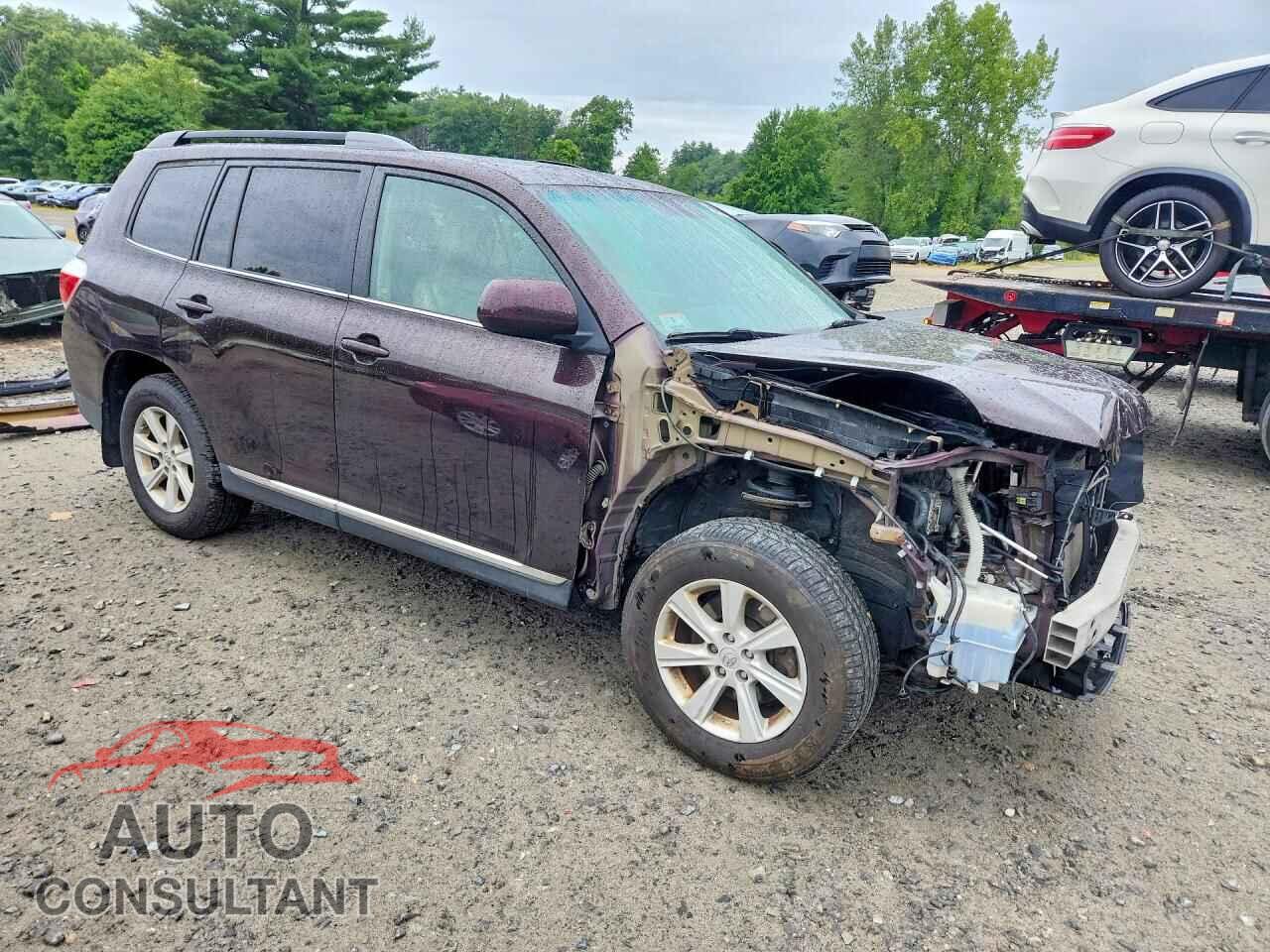 TOYOTA HIGHLANDER 2013 - 5TDBK3EH8DS233324