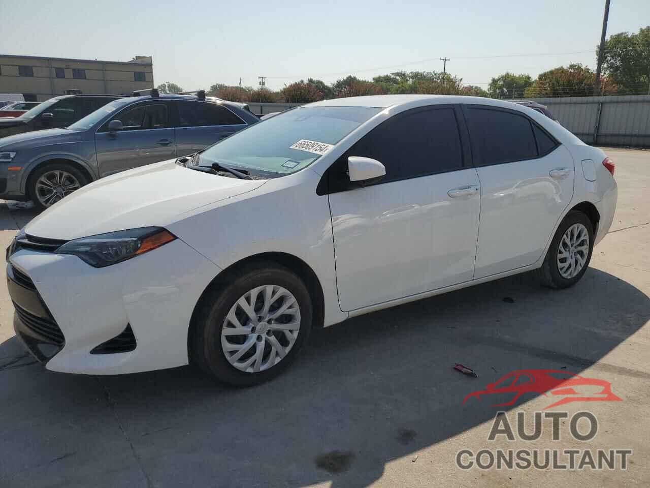 TOYOTA COROLLA 2018 - 5YFBURHE5JP811446