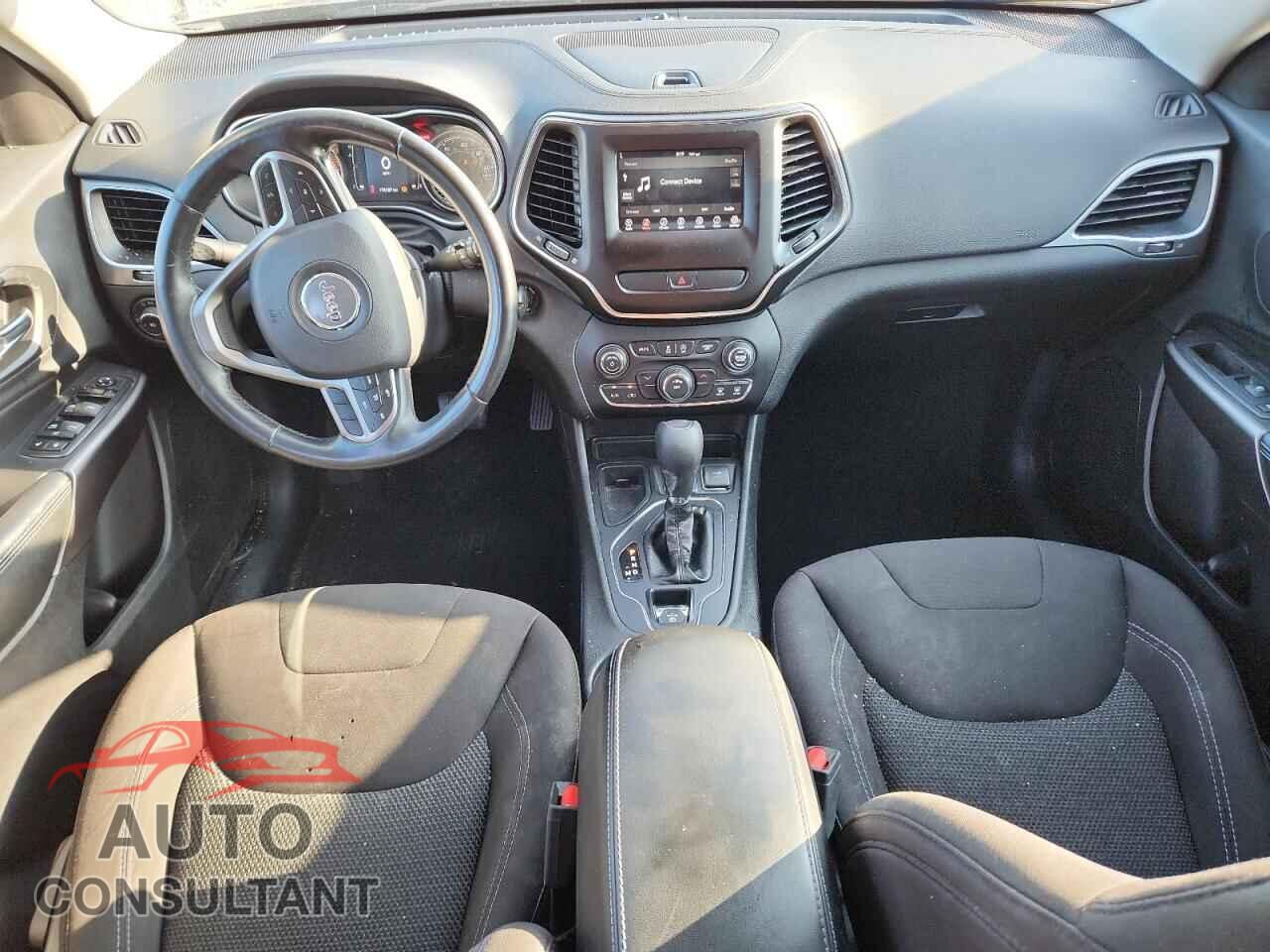 JEEP GRAND CHER 2019 - 1C4PJLCB1KD296894