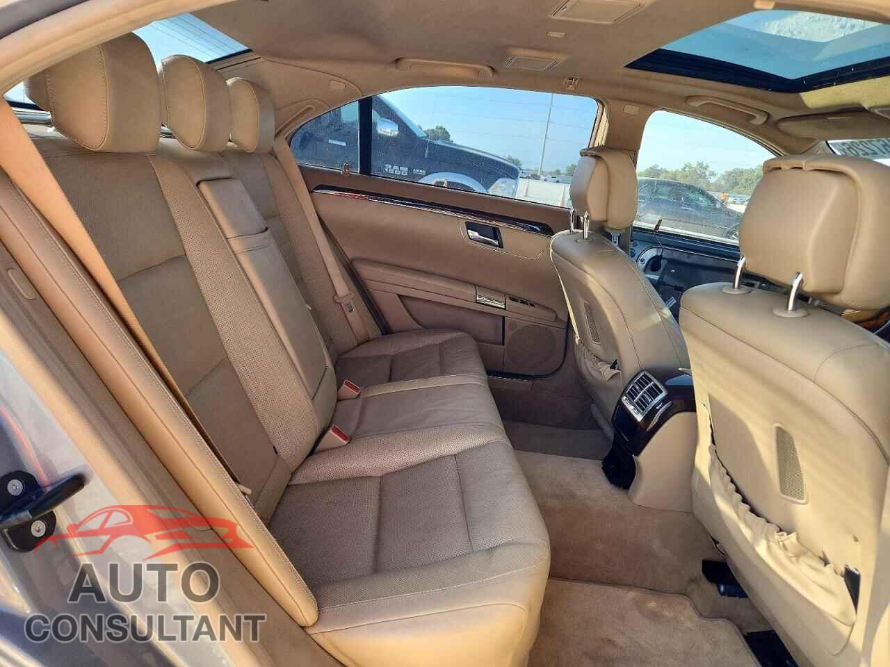 MERCEDES-BENZ S-CLASS 2011 - WDDNG7BB3BA364747