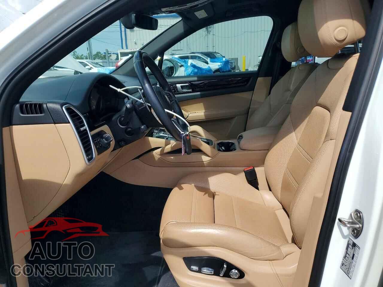PORSCHE CAYENNE 2019 - WP1AA2AY4KDA07755