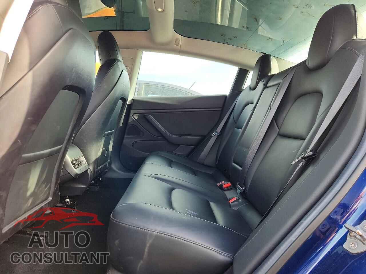 TESLA MODEL 3 2019 - 5YJ3E1EA5KF411663