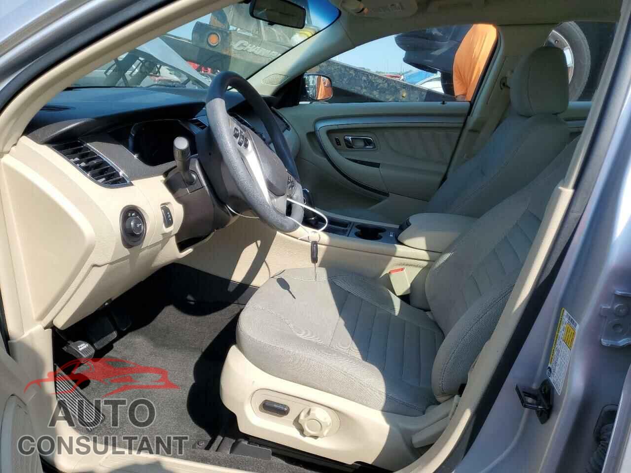 FORD TAURUS 2018 - 1FAHP2D87JG123433
