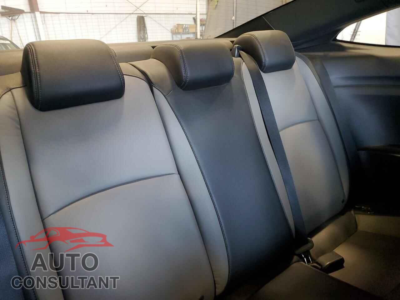 HONDA CIVIC 2018 - 2HGFC3B77JH352326