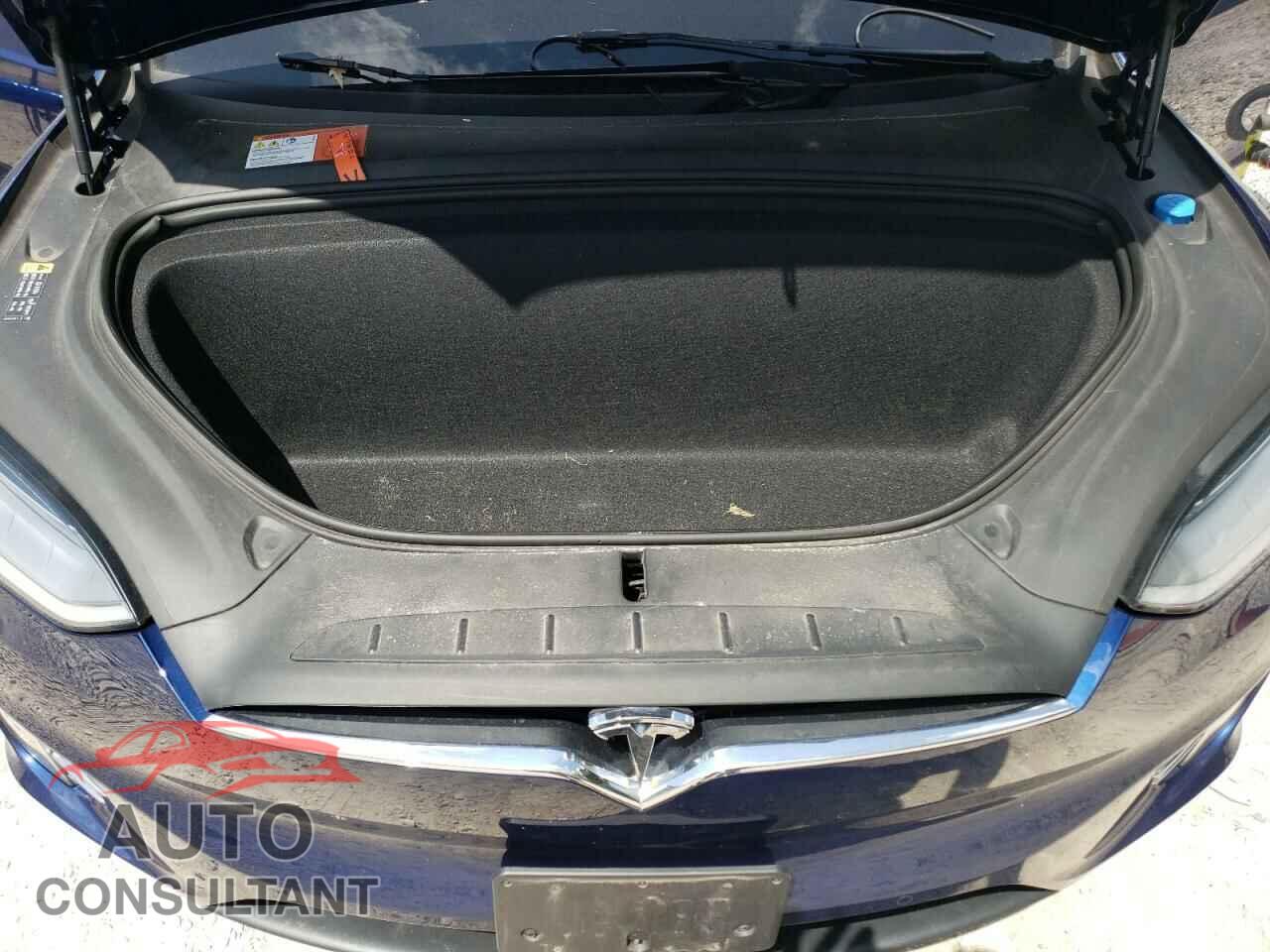 TESLA MODEL X 2017 - 5YJXCBE21HF050303