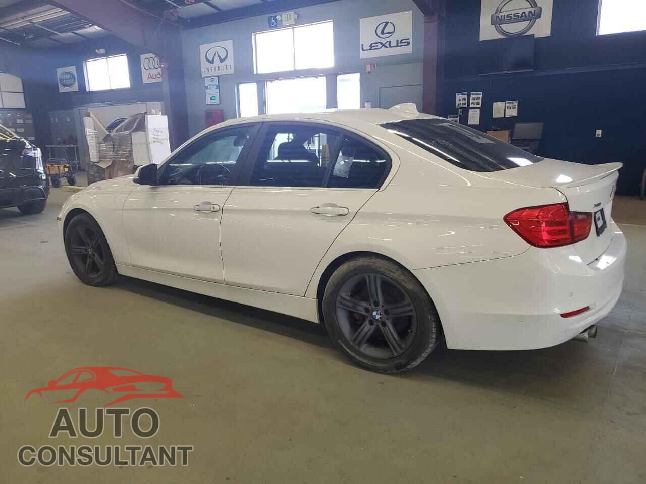 BMW 3 SERIES 2015 - WBA3B5G52FNS12364