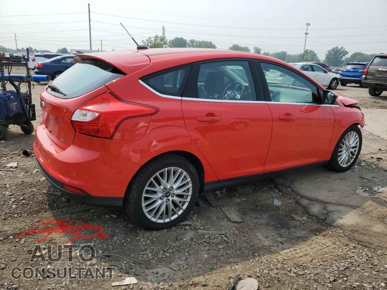 FORD FOCUS 2012 - 1FAHP3M27CL176015