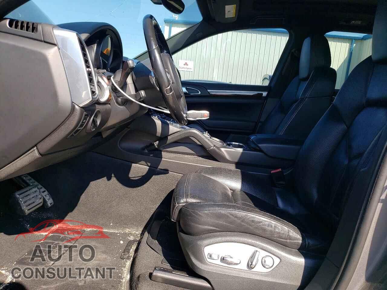 PORSCHE CAYENNE 2012 - WP1AB2A21CLA40356