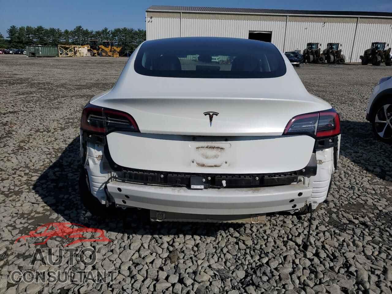 TESLA MODEL 3 2018 - 5YJ3E1EB0JF066856