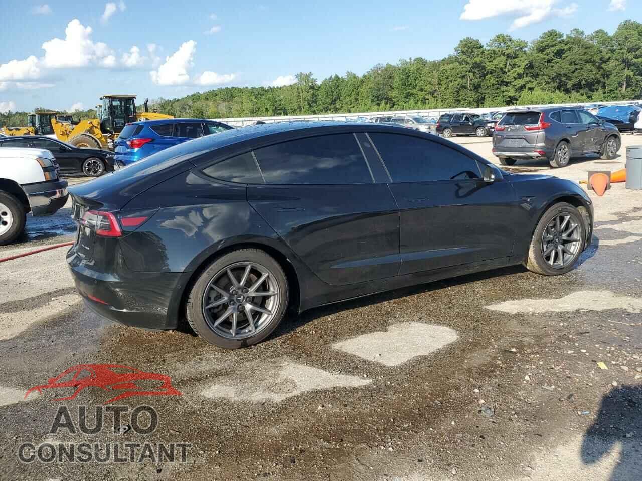 TESLA MODEL 3 2021 - 5YJ3E1EB2MF948129