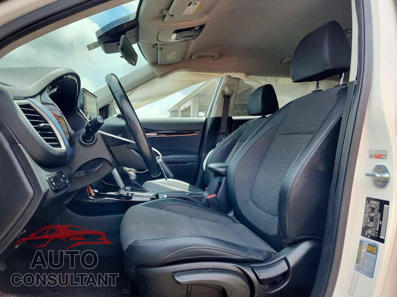 KIA SELTOS 2023 - KNDEU2AA2P7371076