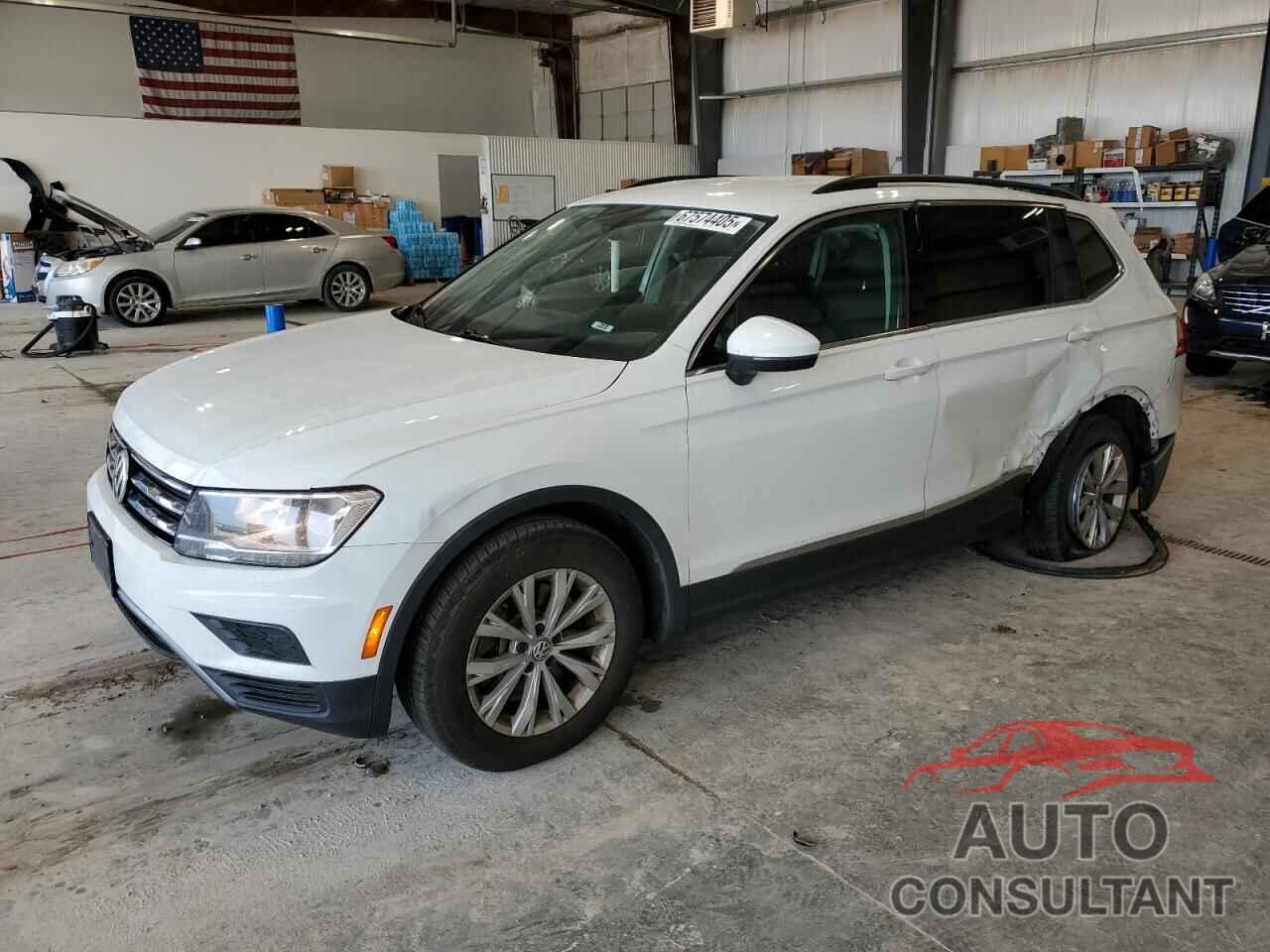 VOLKSWAGEN TIGUAN 2018 - 3VV2B7AX5JM097557