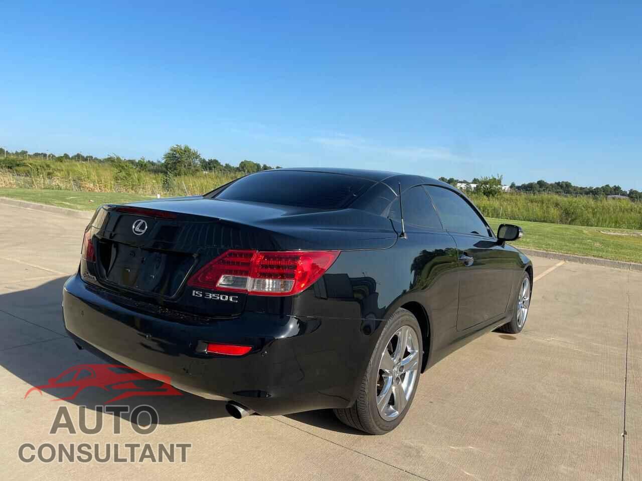 LEXUS IS 2012 - JTHFE2C25C2508217