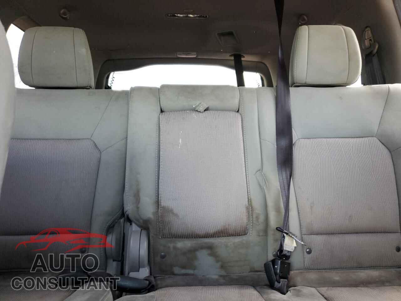 HONDA PILOT 2015 - 5FNYF4H38FB007246