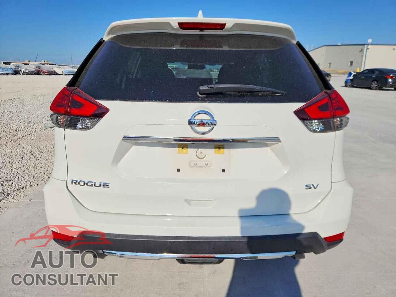 NISSAN ROGUE 2017 - KNMAT2MT0HP594927
