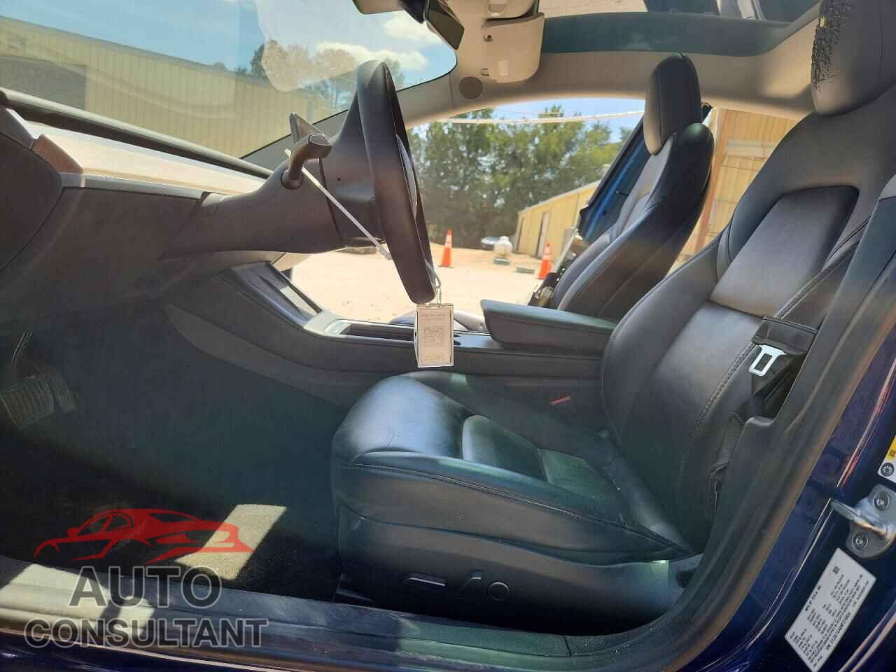 TESLA MODEL 3 2022 - 5YJ3E1EA8NF370854