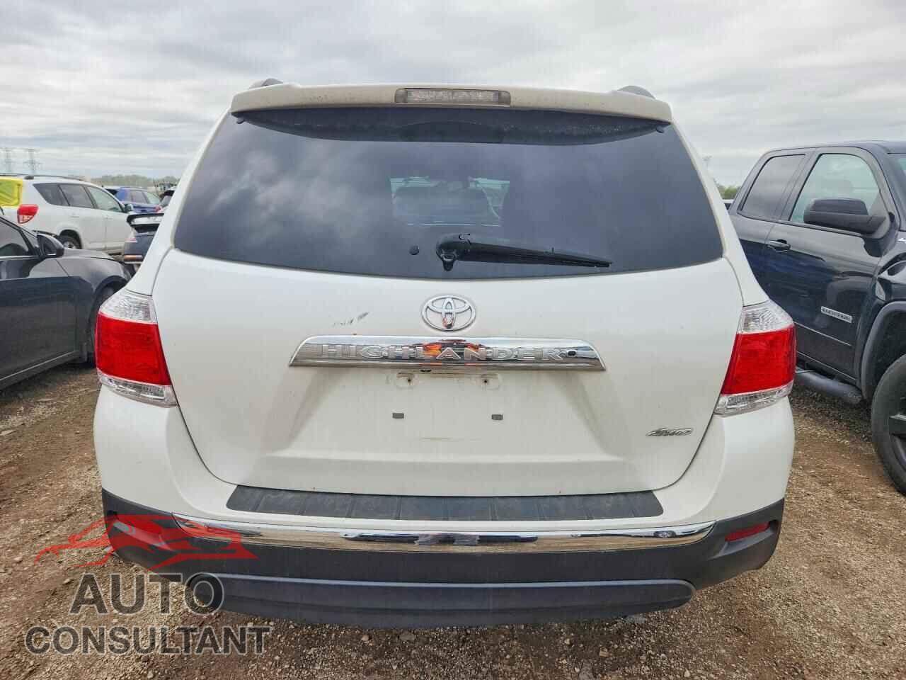 TOYOTA HIGHLANDER 2013 - 5TDBK3EH8DS212067