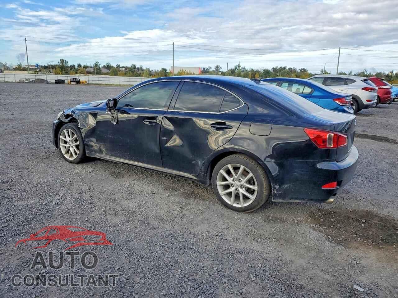 LEXUS IS 2011 - JTHCF5C26B5052128