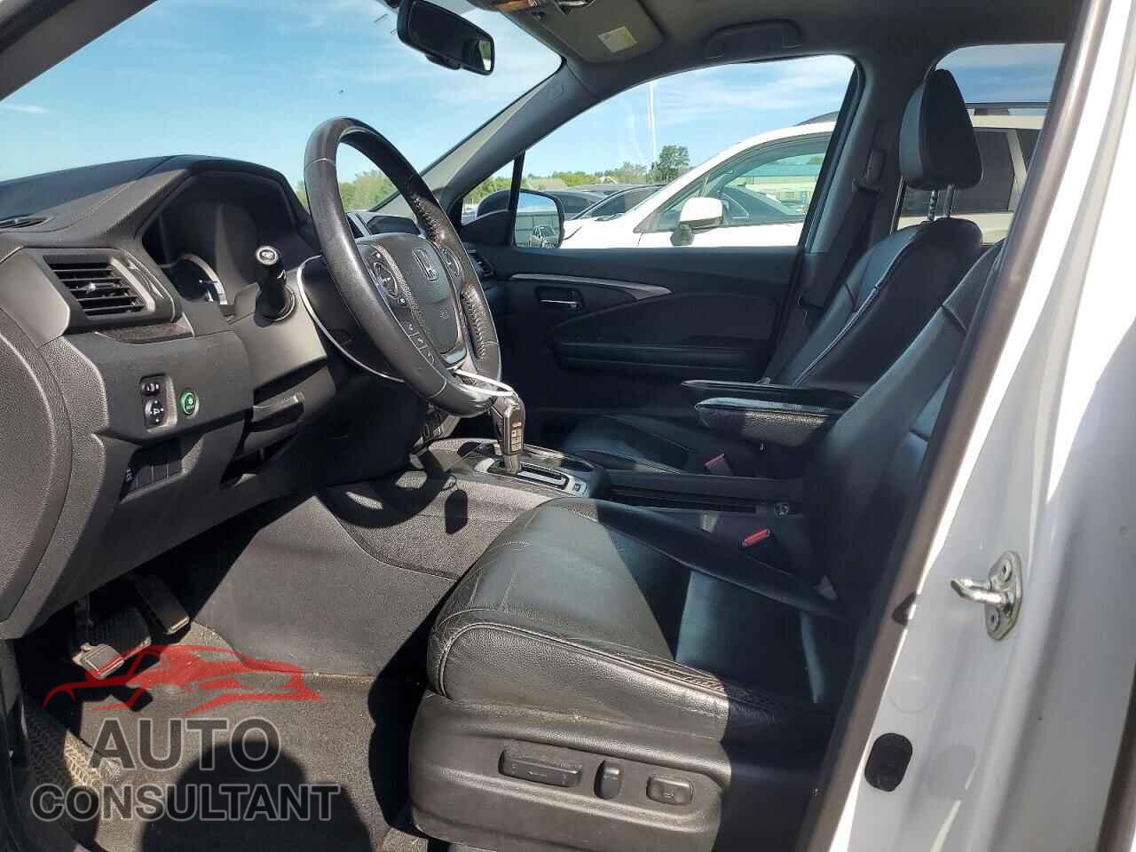 HONDA PILOT 2018 - 5FNYF6H54JB056482