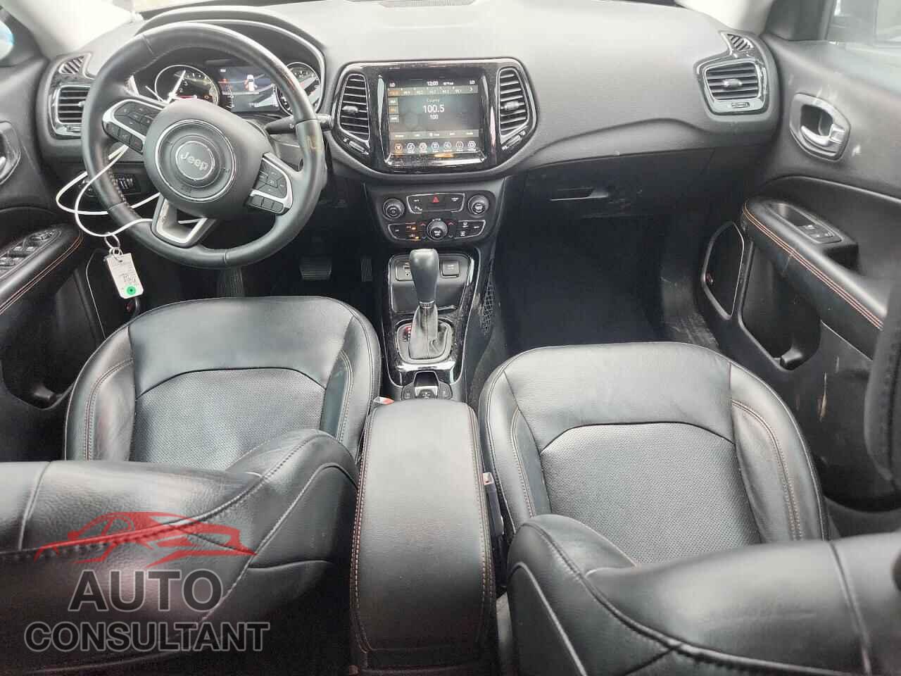 JEEP COMPASS 2018 - 3C4NJCCB8JT205183