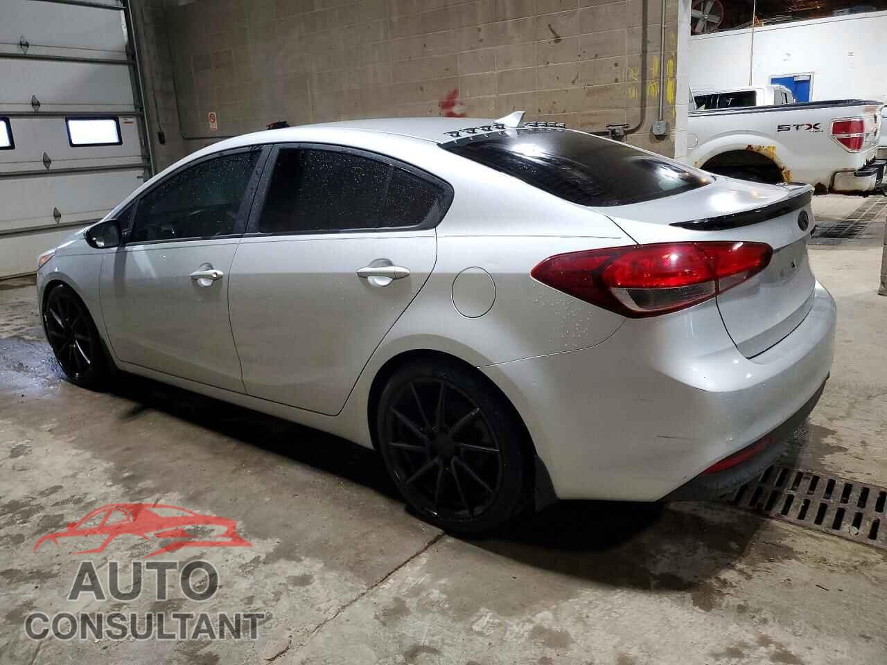 KIA FORTE 2017 - 3KPFK4A79HE085611