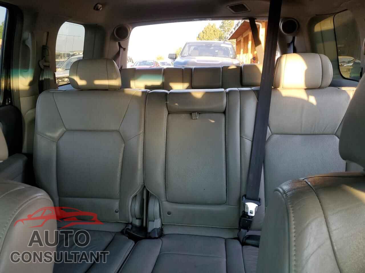 HONDA PILOT 2010 - 5FNYF4H87AB038749