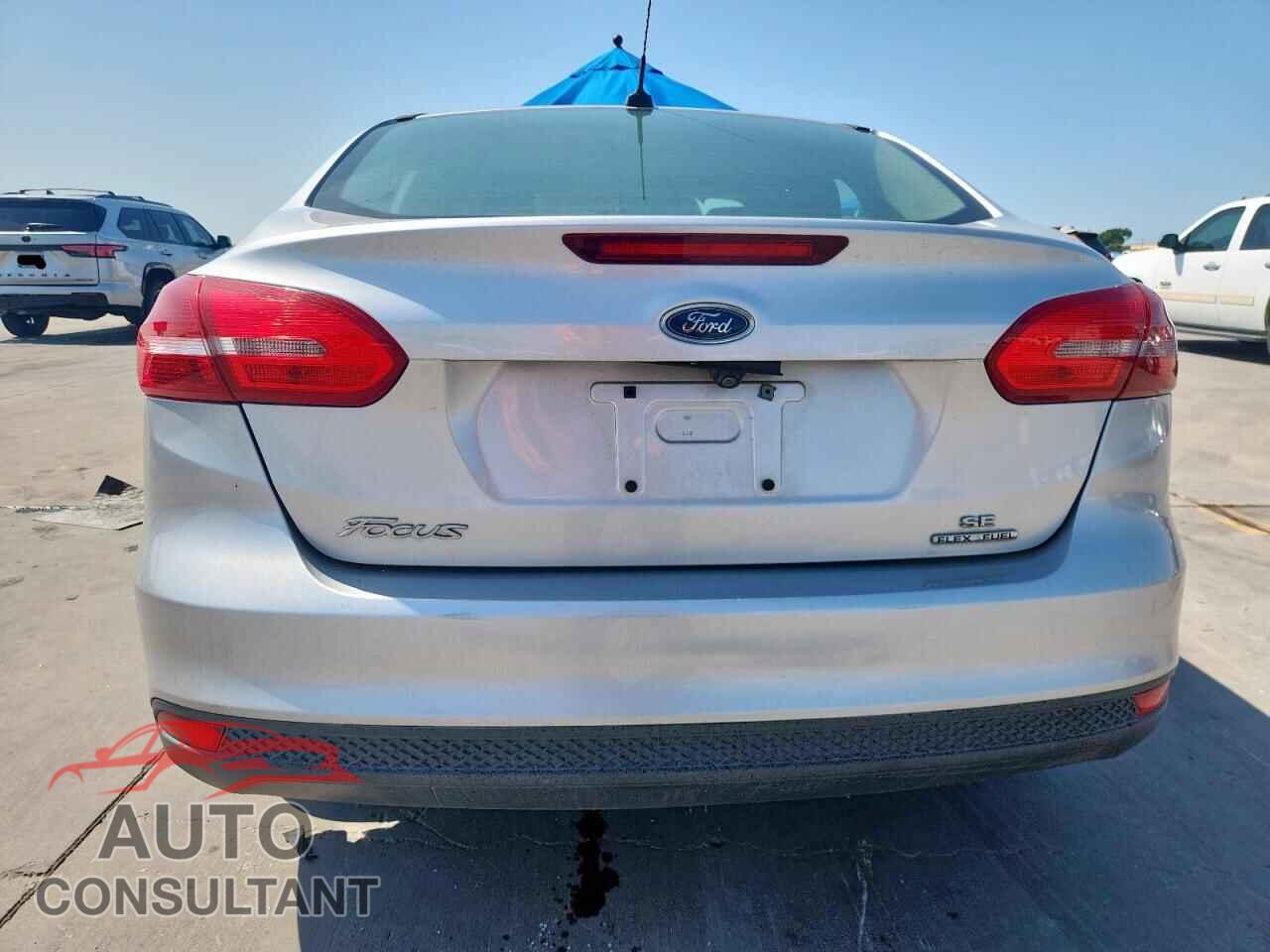 FORD FOCUS 2016 - 1FADP3F26GL255452