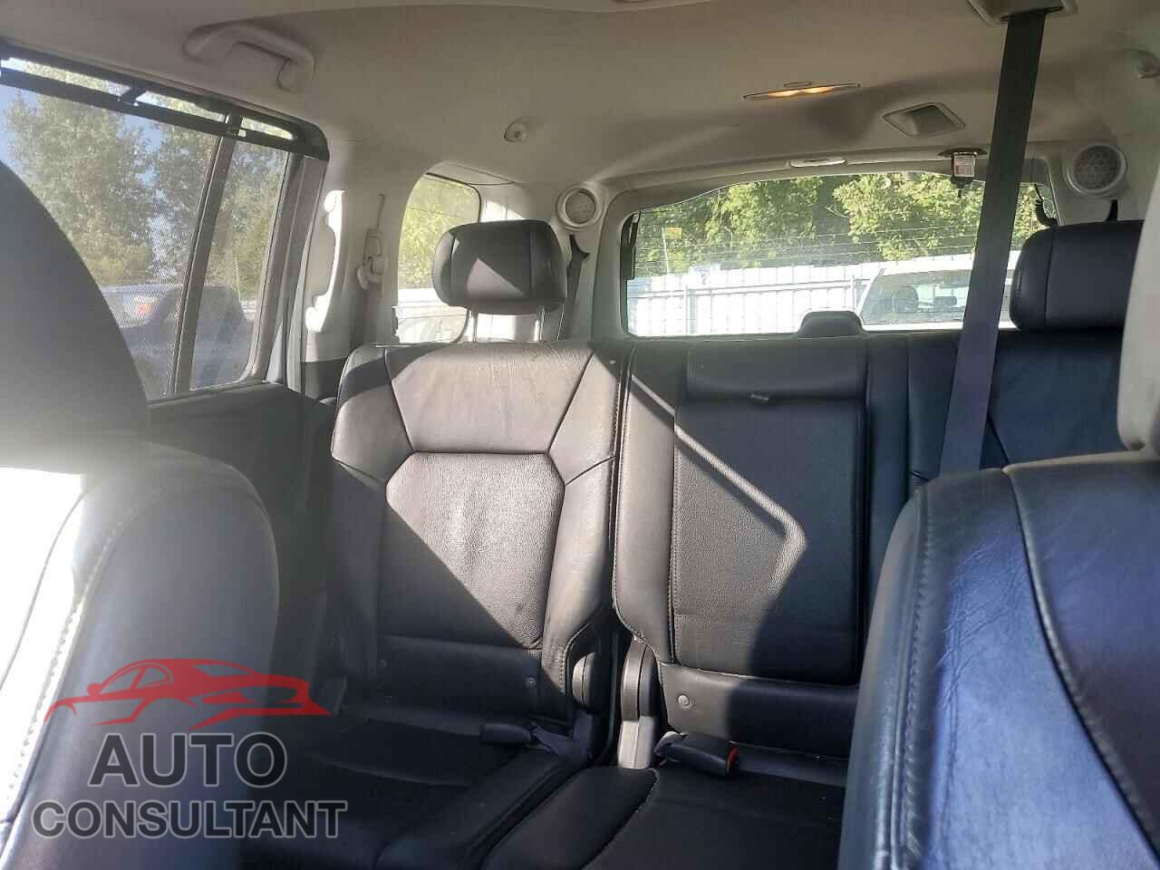 HONDA PILOT 2010 - 5FNYF4H90AB505034