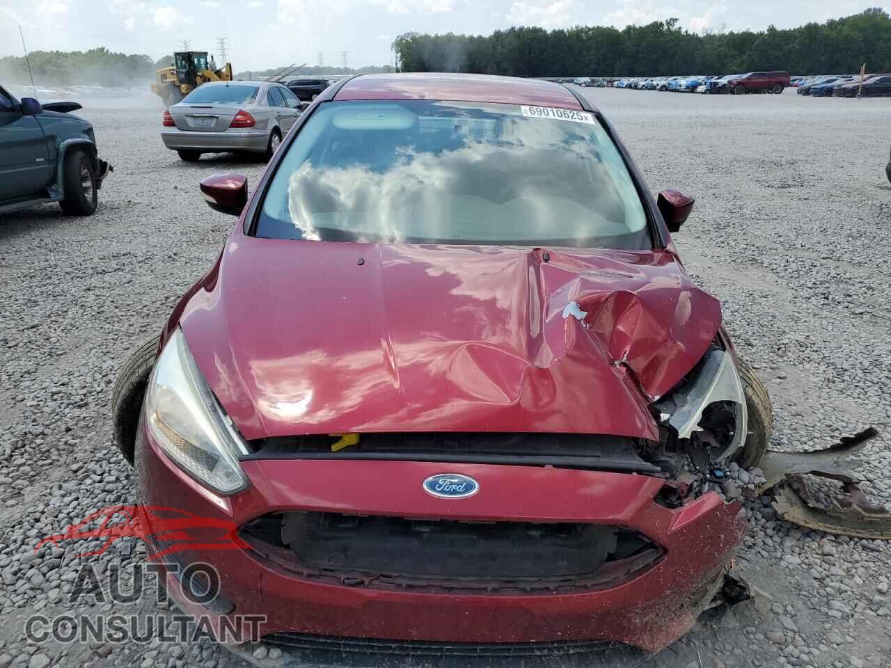 FORD FOCUS 2017 - 1FADP3F26HL256456
