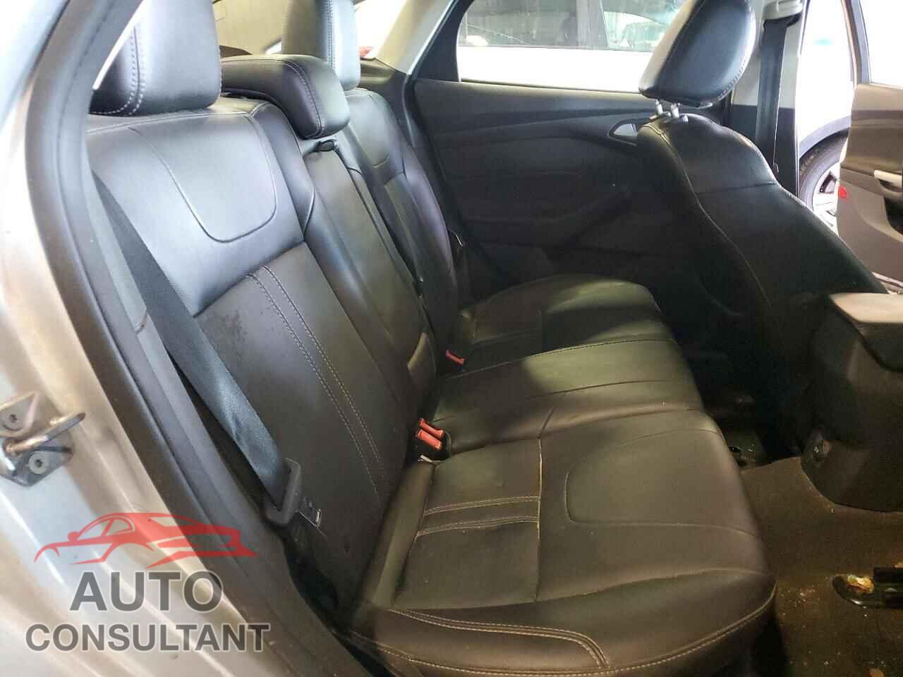 FORD FOCUS 2014 - 1FADP3F27EL448111