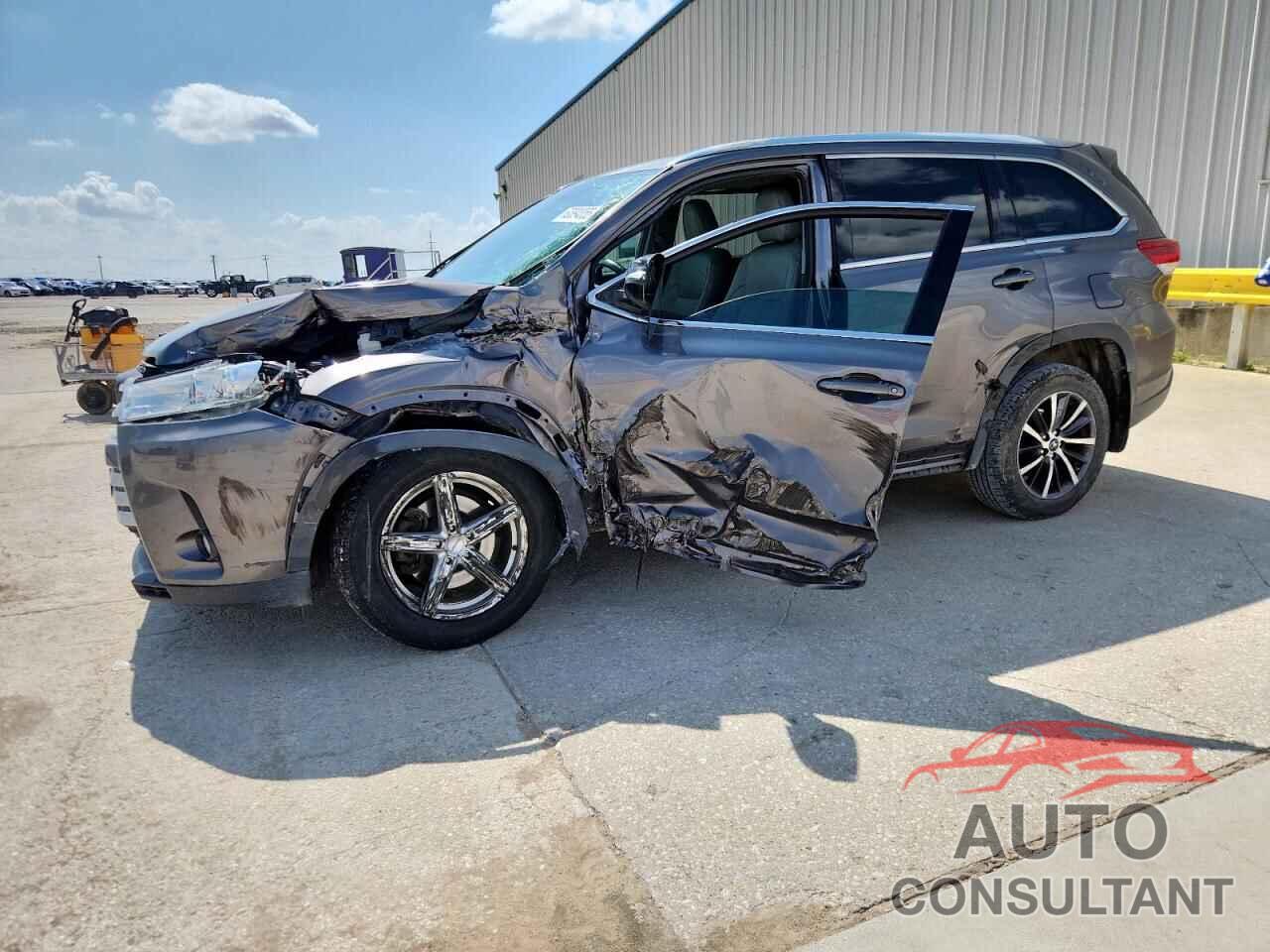 TOYOTA HIGHLANDER 2017 - 5TDKZRFH4HS515186