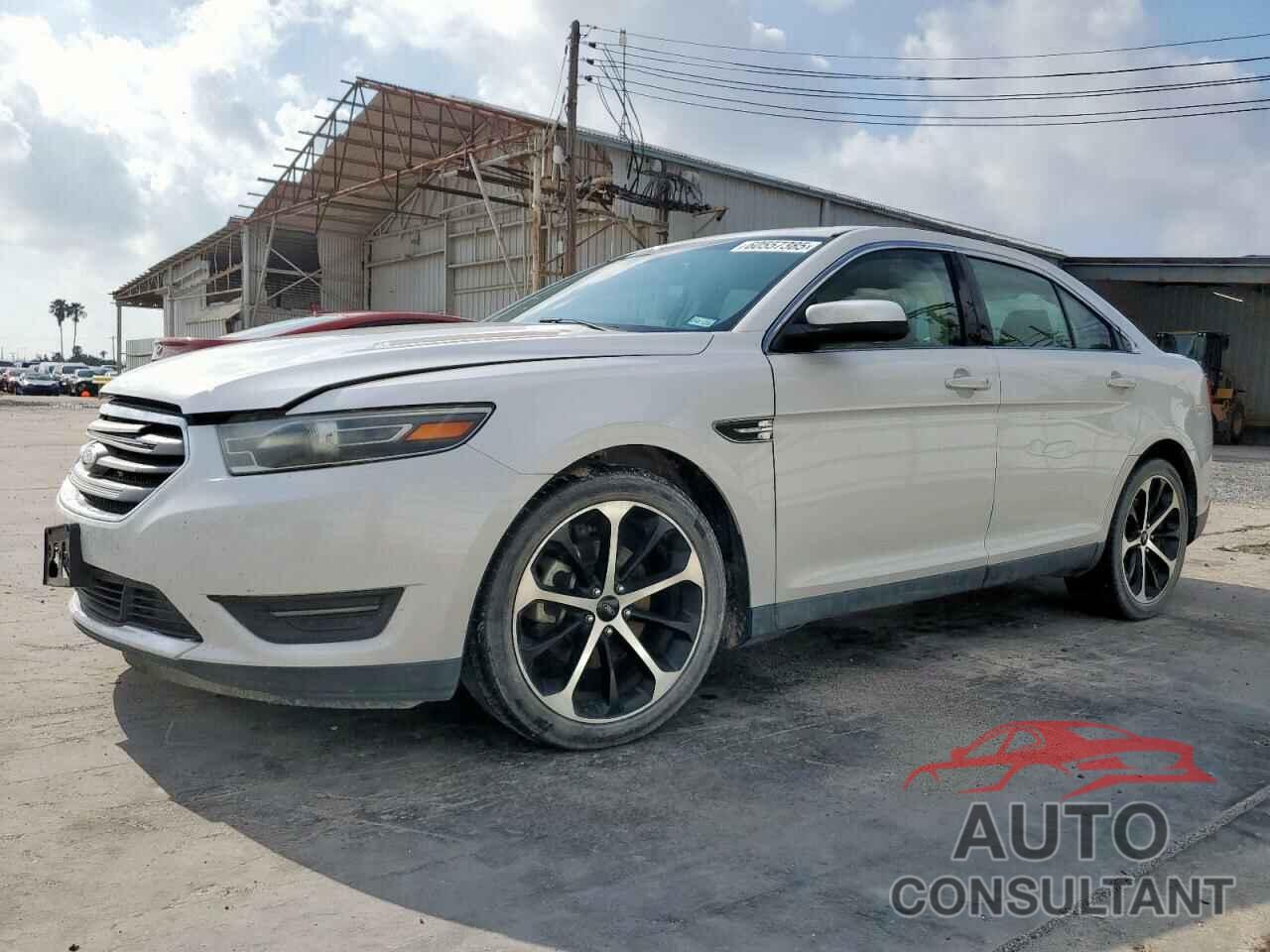 FORD TAURUS 2015 - 1FAHP2E82FG111969