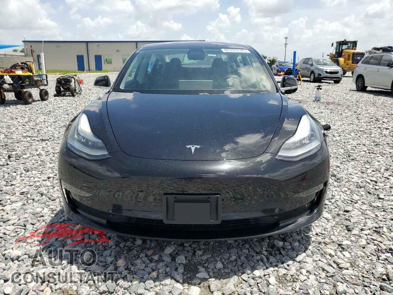 TESLA MODEL 3 2018 - 5YJ3E1EA2JF032375