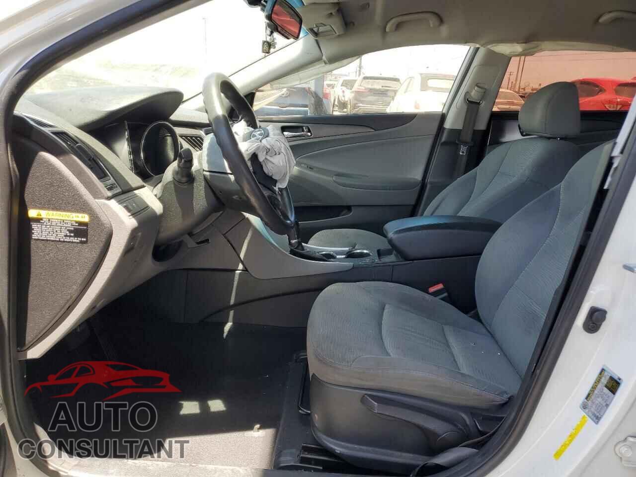 HYUNDAI SONATA 2013 - KMHEC4A40DA074665