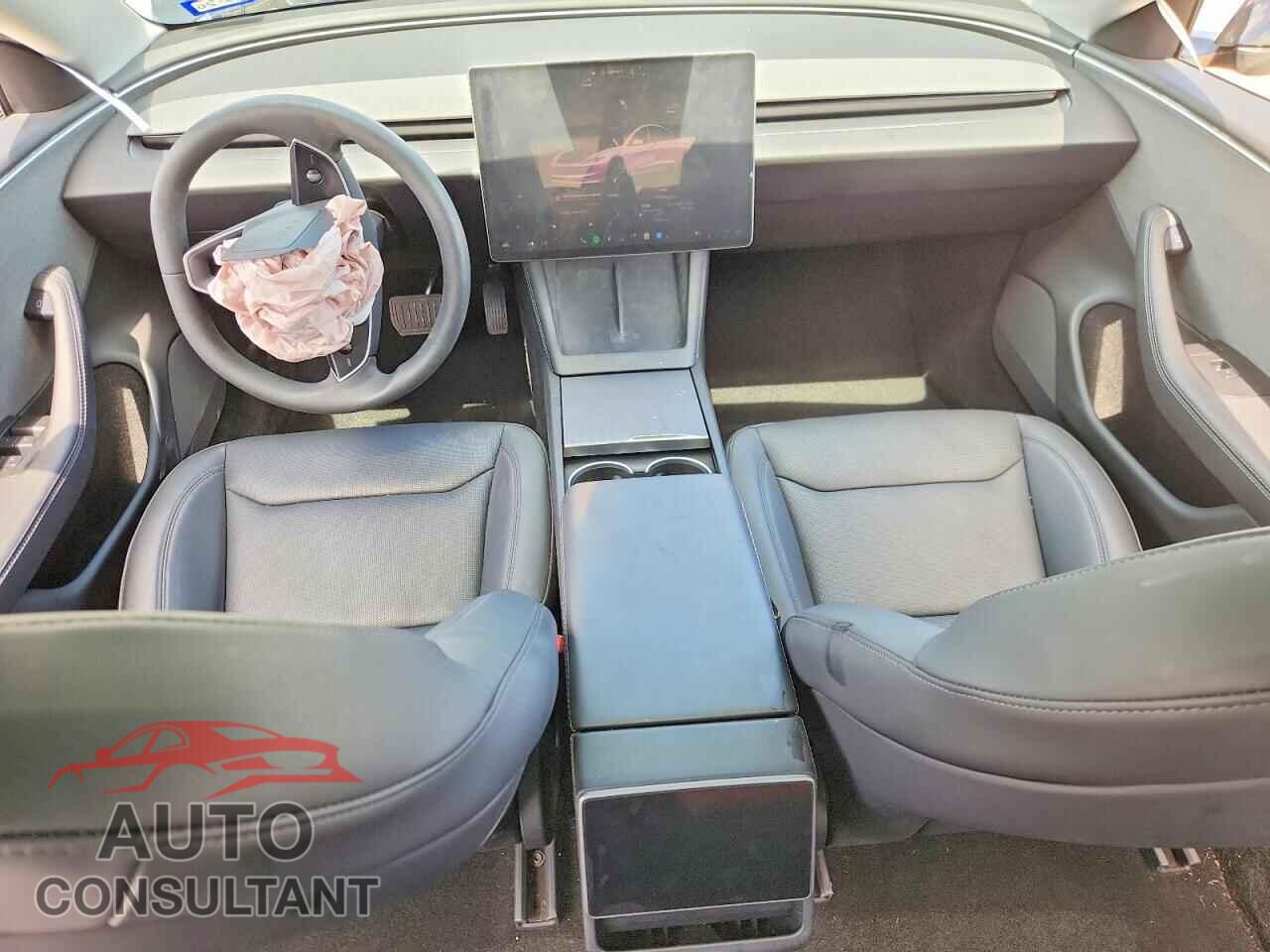 TESLA MODEL 3 2024 - 5YJ3E1EA0RF862557