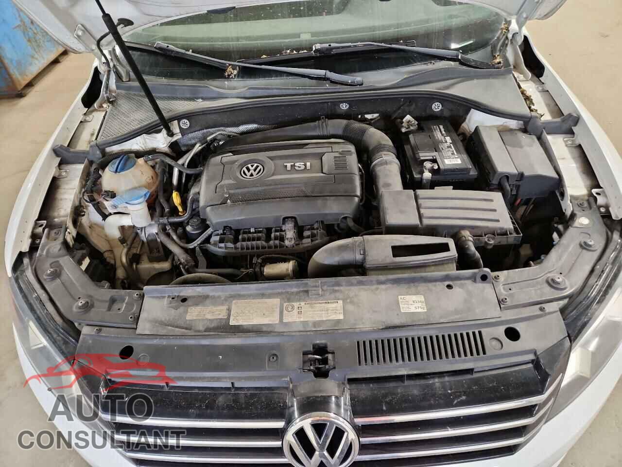 VOLKSWAGEN PASSAT 2014 - 1VWAT7A39EC056549