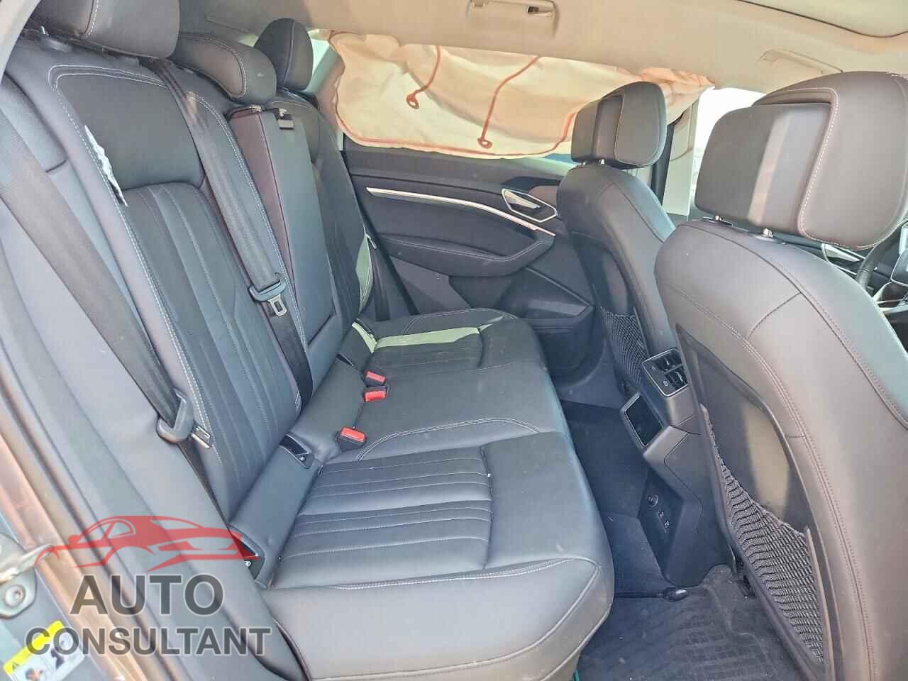 AUDI E-TRON 2021 - WA1AAAGE2MB006024