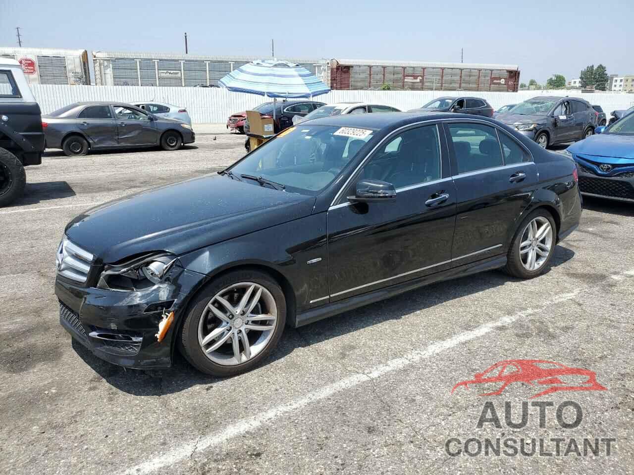 MERCEDES-BENZ C-CLASS 2012 - WDDGF4HB7CA601162
