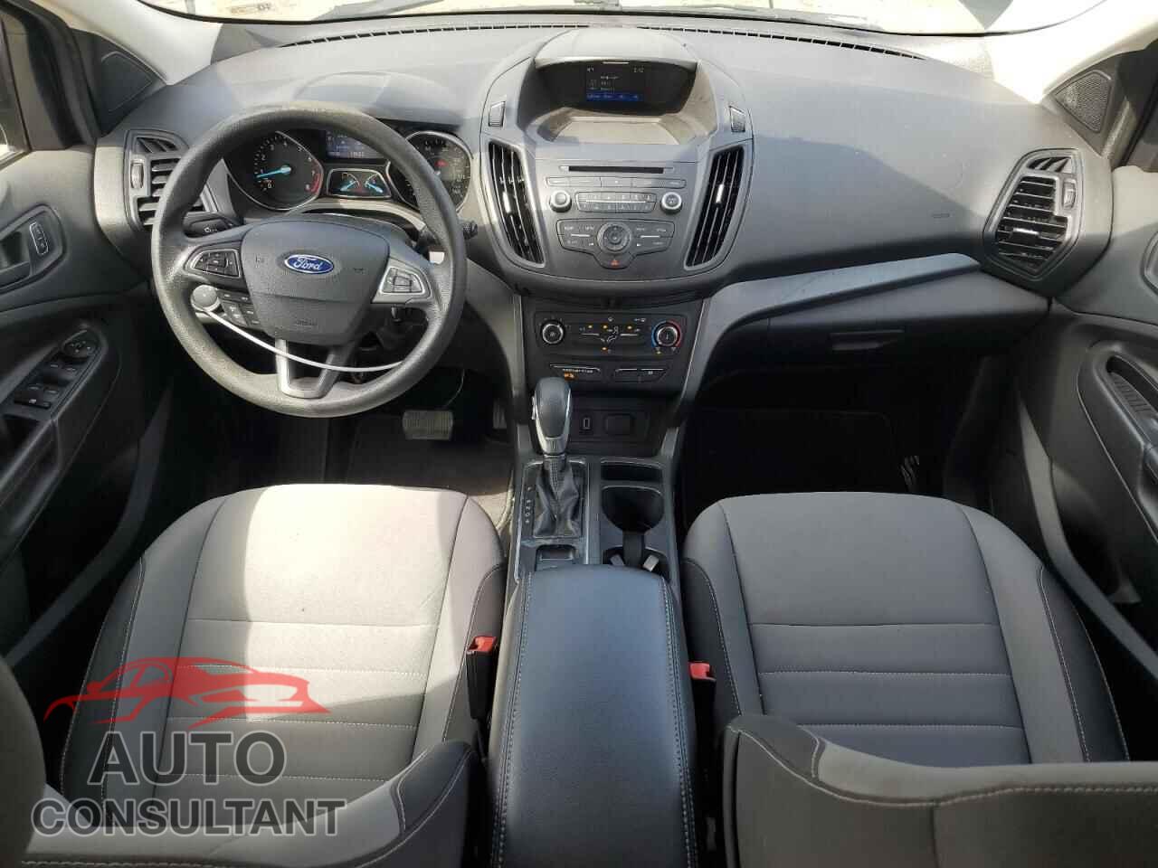 FORD ESCAPE 2017 - 1FMCU0F7XHUC19795